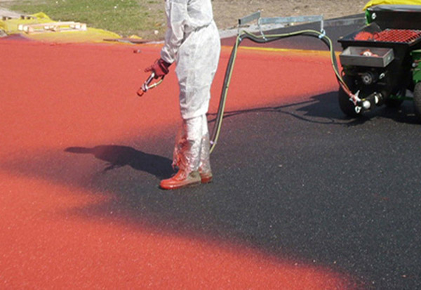 沥青改色涂装作为一种新兴的沥青路面彩色化快速施工